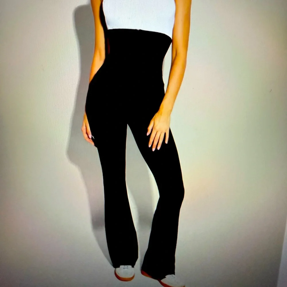 NWT- TA3 Corsety Flare Legging Size Small 30 inch inseam - Picture 1 of 11